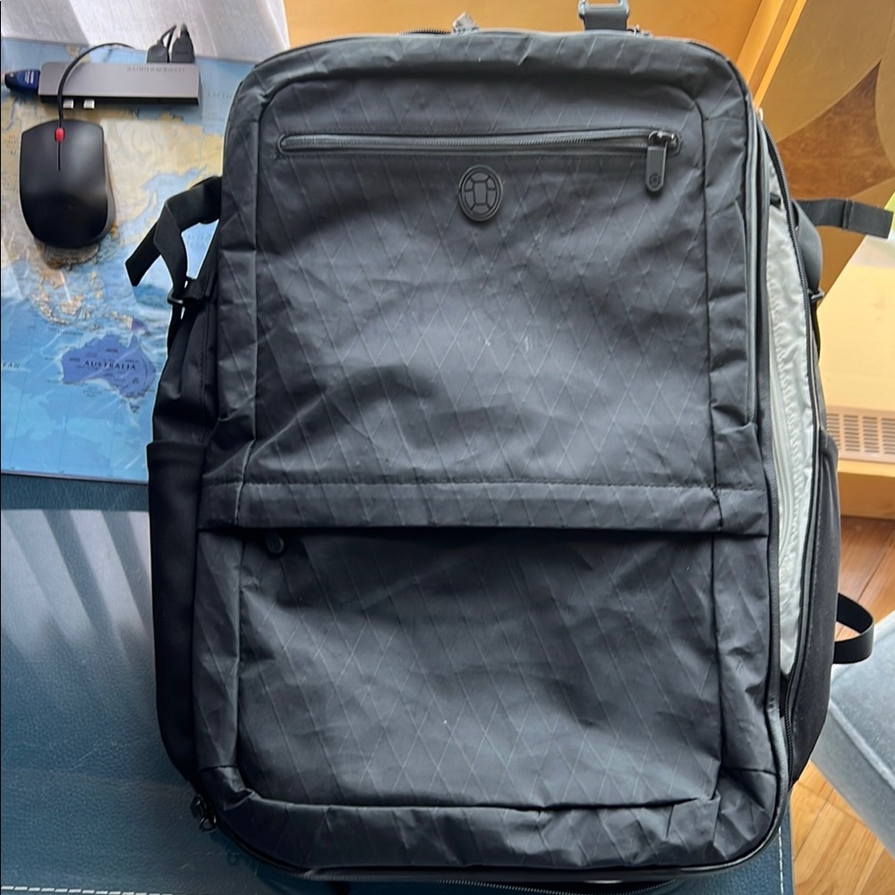 Tortuga outbreak 35L waterproof travel backpack worn once